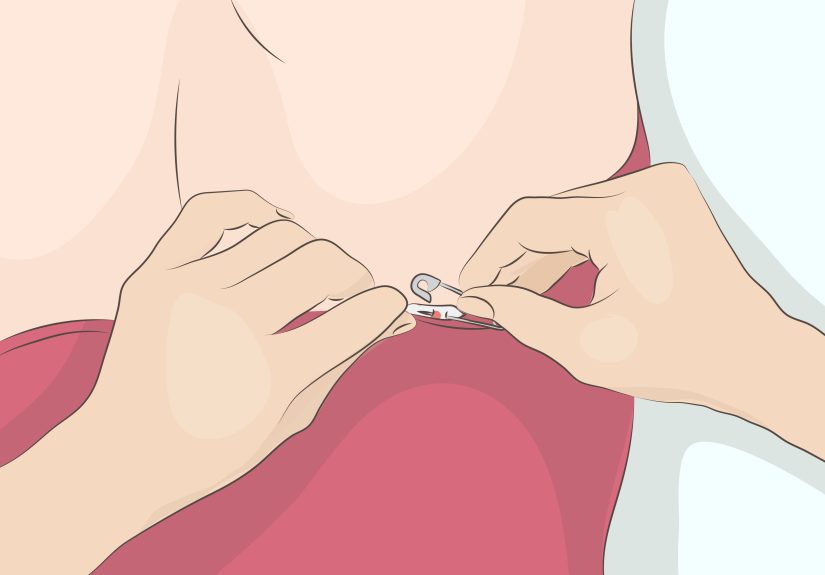 3 Ways to Keep a Strapless Bra Up