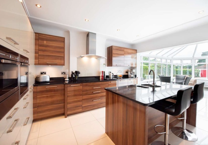 8 Kitchen Design Choices That Make the Space Look Dirtier