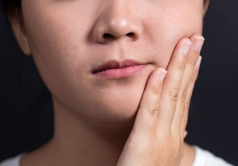 Broken or Dislocated Jaw: Causes, Symptoms, and Diagnosis
