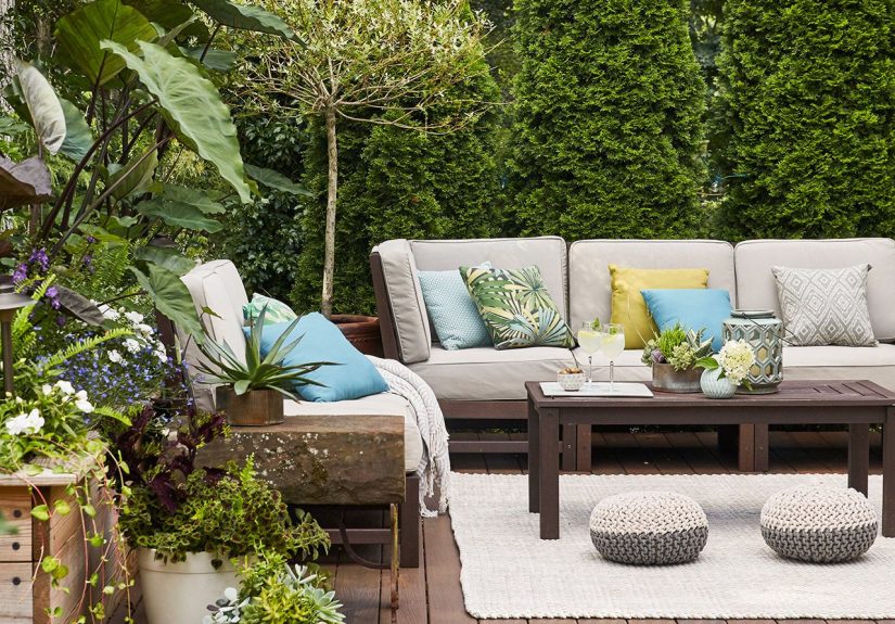 18 Deck Privacy Ideas to Create a Secluded Backyard Retreat