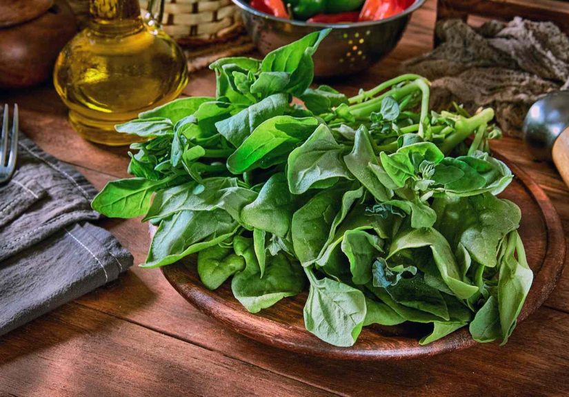 5 Meat-Free Foods That Contain More Iron Than Steak, According to Nutritionists