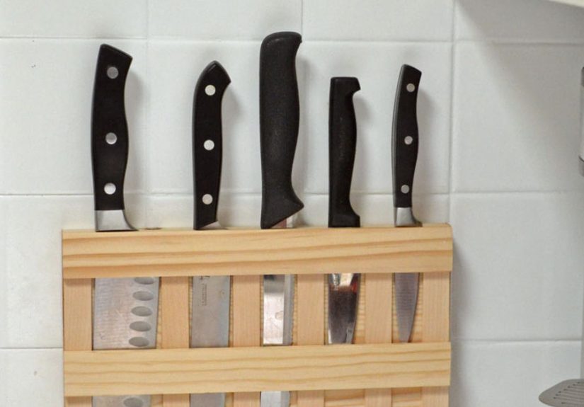 DIY Wall Mounted Wood Knife Rack to Save Space in a Small Kitchen
