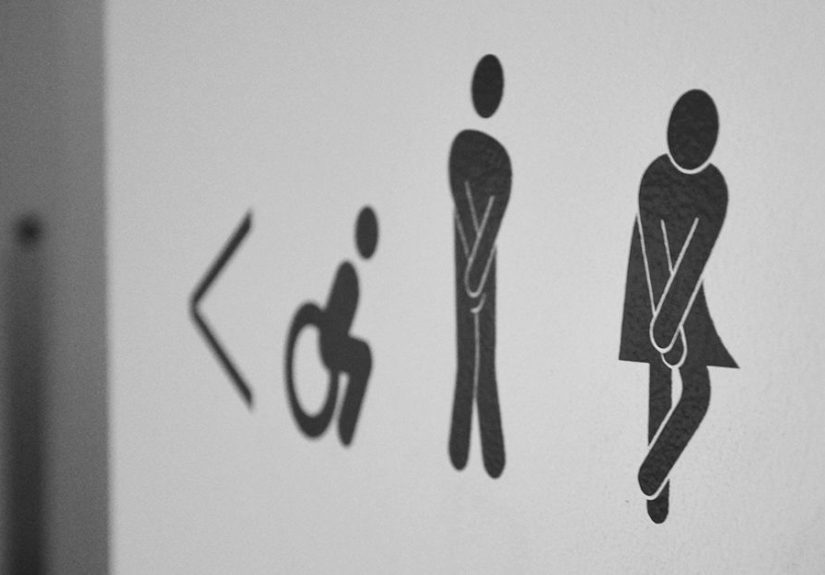 Female Urethral Cancer: Early Symptoms and Risk Factors