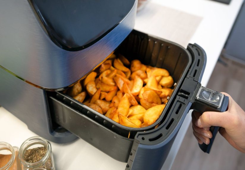 Smart Air Fryers: Cooking That Works Around You