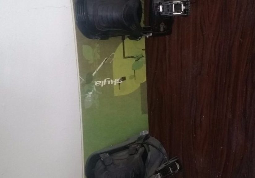 DIY Snowboard Wall Mount