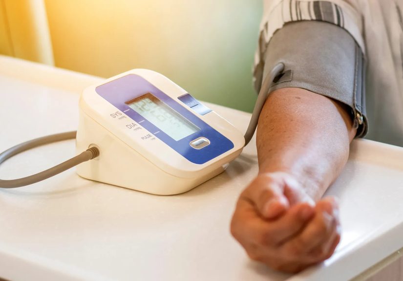 High Blood Pressure & Coronavirus (Higher-Risk People): Symptoms, Complications, Treatments