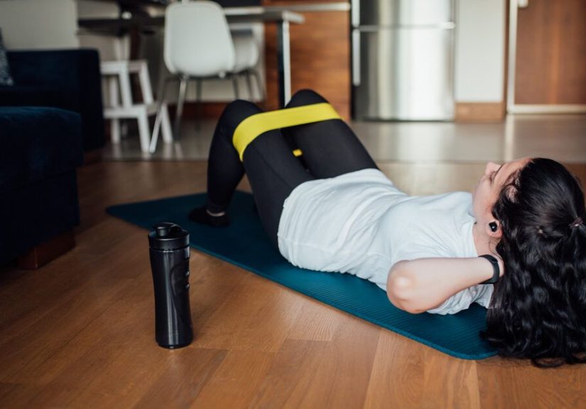 SI Joint Stretches: 7 Moves to Help Ease Sacroiliac Joint Pain