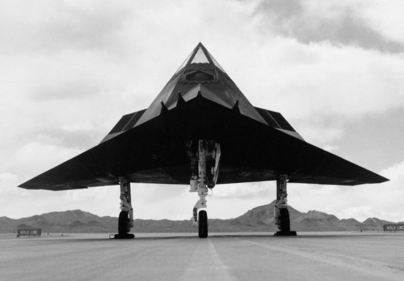 Why the F-117 Nighthawk Is Such a Badass Plane