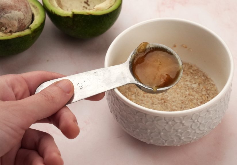 3 Ways to Make a Honey Face Mask