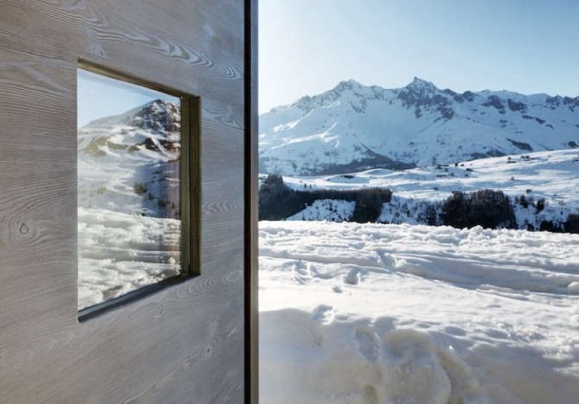 A Modern Ski House in the Alps