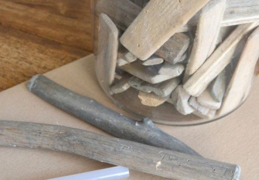 DIY Driftwood Heart Wreath