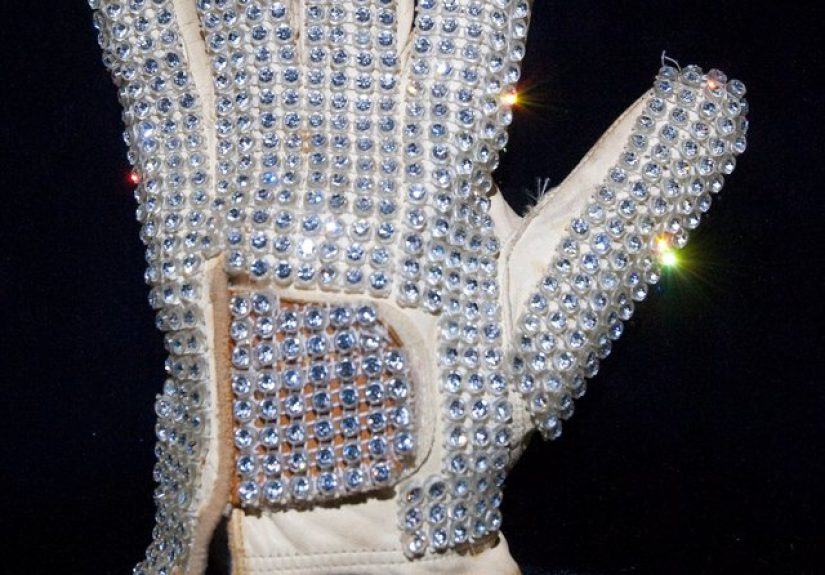 How to Make a Michael Jackson Glitter Glove